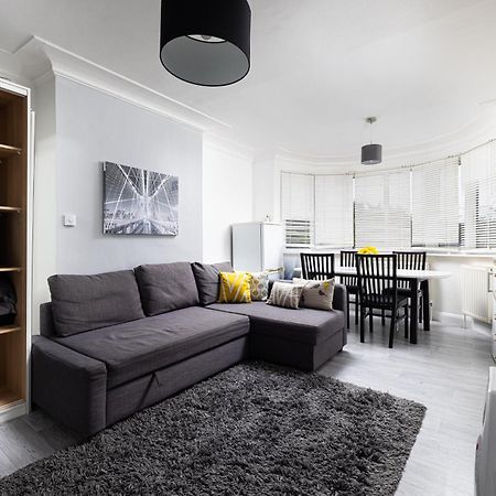 One Bedroom Apartment Opposite Brent Cross Station Londyn Zewnętrze zdjęcie
